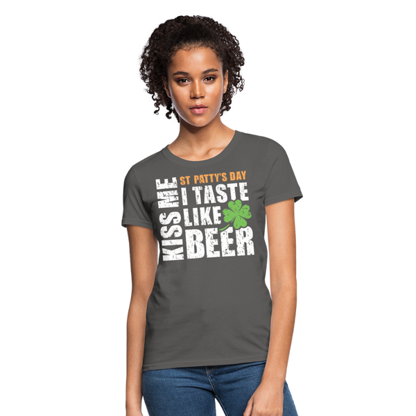 St Patty's Day Kiss Me I Taste Like Beer Women's T-Shirt - charcoal