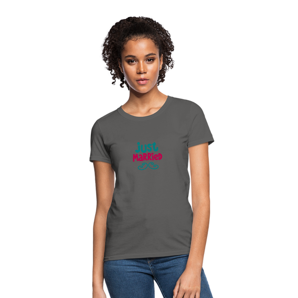 Just Married Women's T-Shirt - charcoal